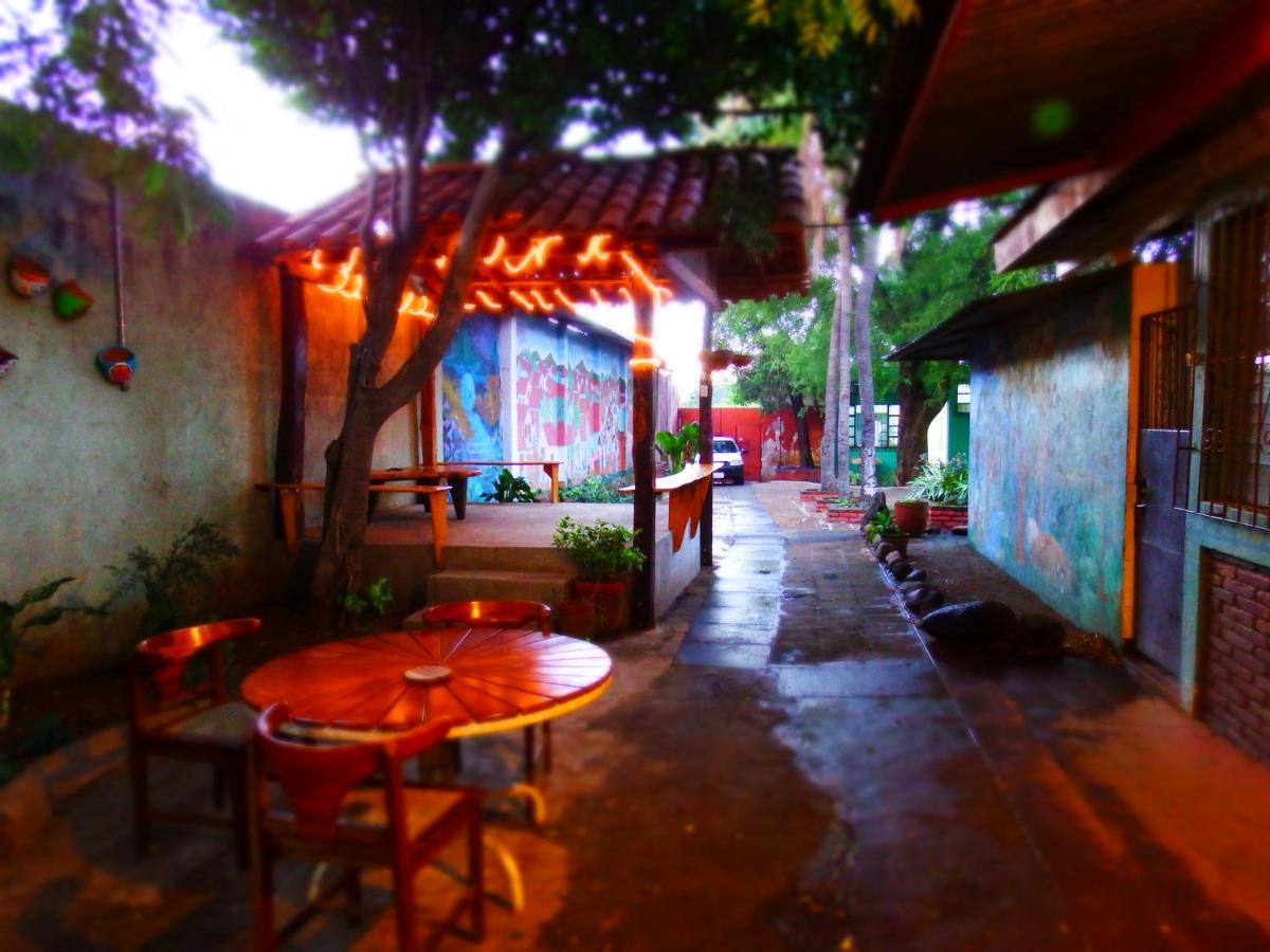 Casa Benjamin Linder Hotell Managua Exteriör bild